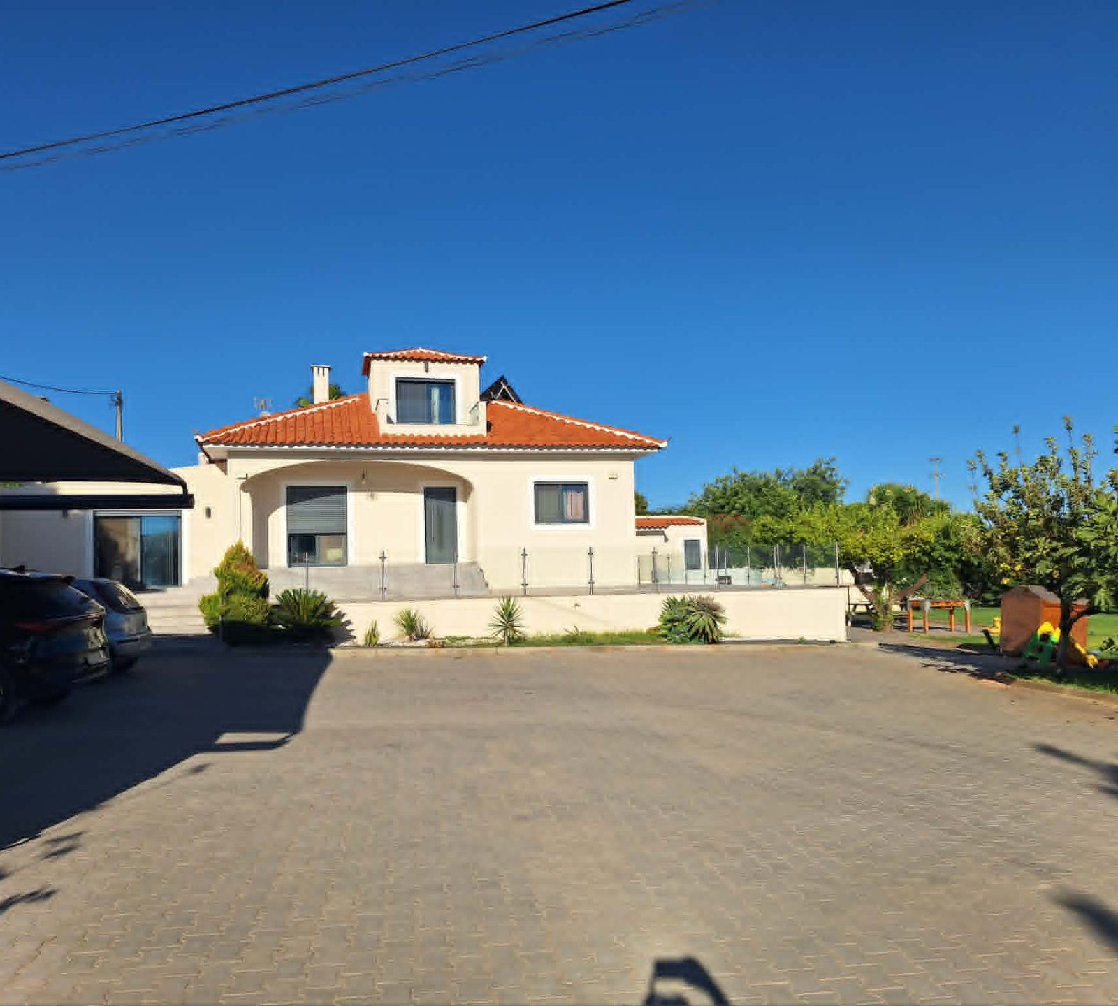 Moradia T4 com garagem