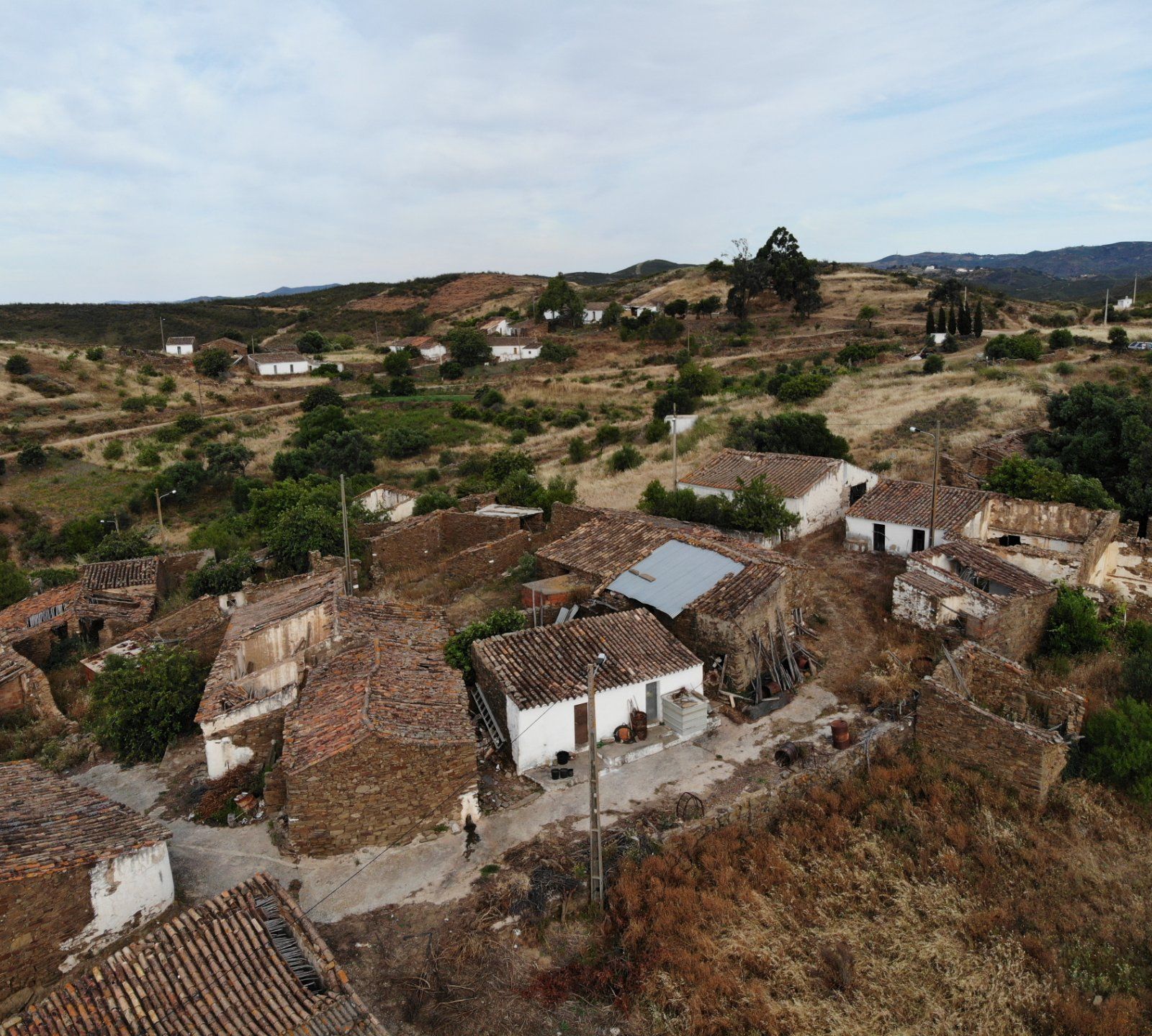 Garagem para Recuperar com Vista mar na serra de Tavira - Foto 5