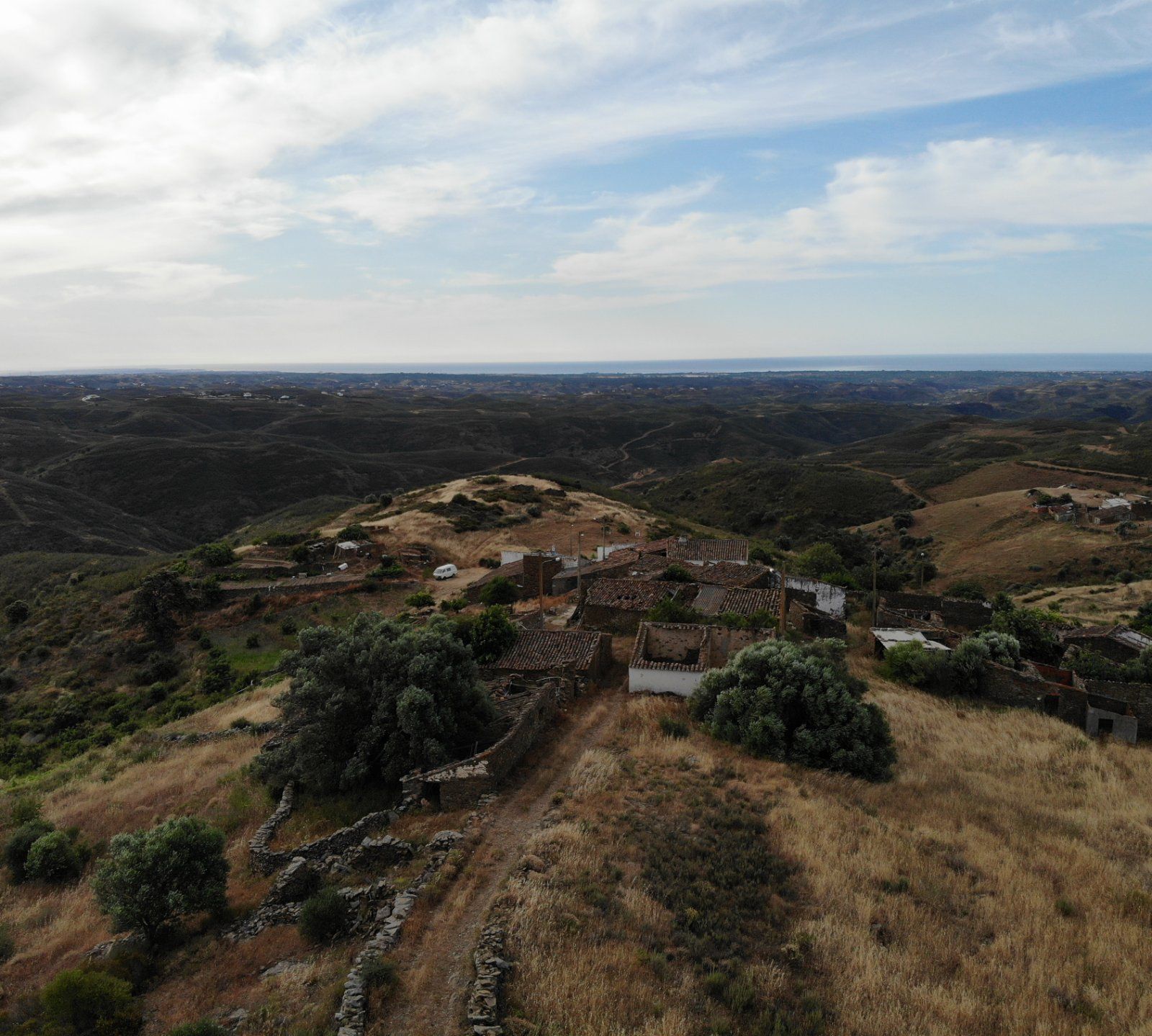 Moradia T4 para Recuperar, zona Alta na Serra de Tavira - Foto 2
