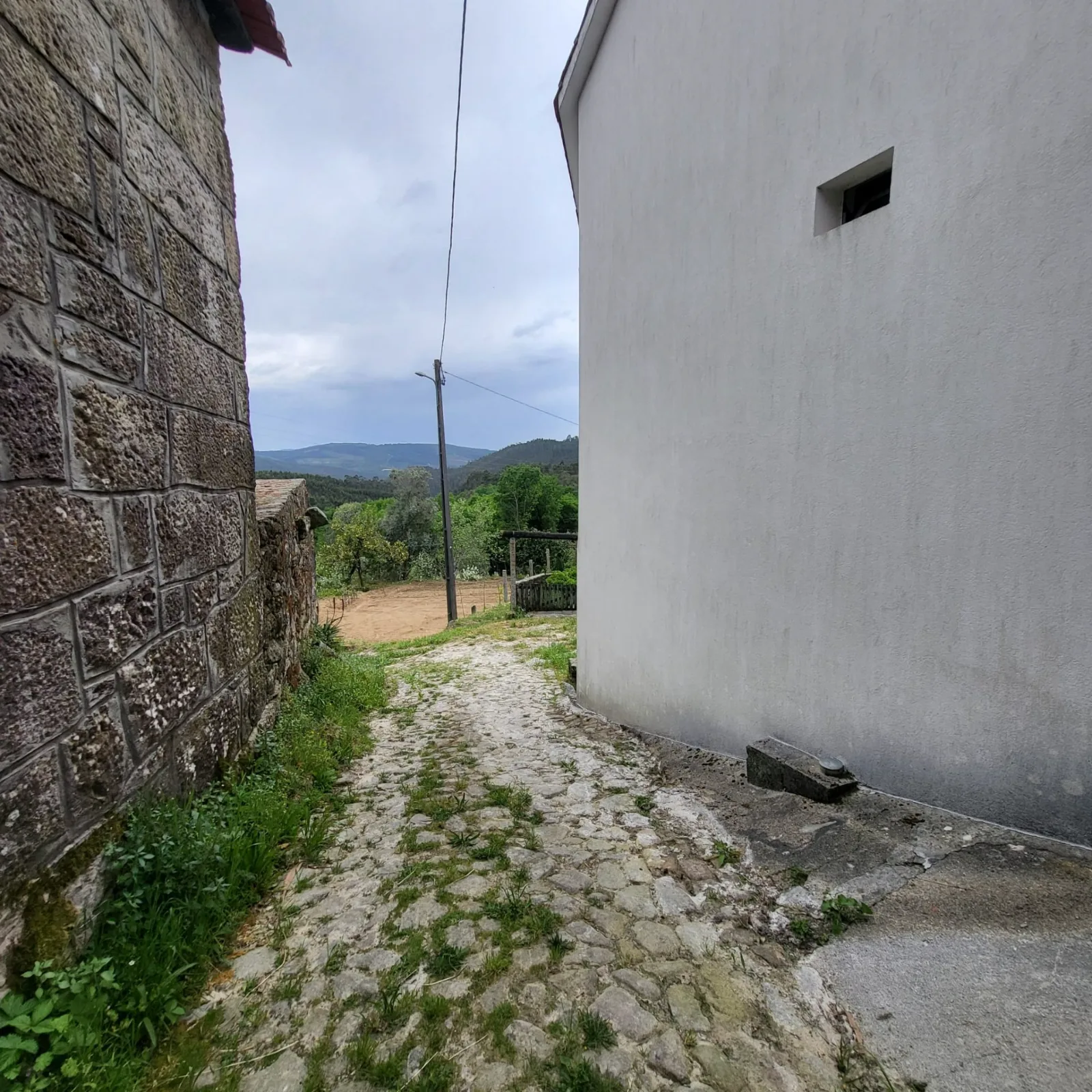 Moradia T0 em Oliveira de Frades por 25.000€ - Oportunidade de Investimento - Foto 4