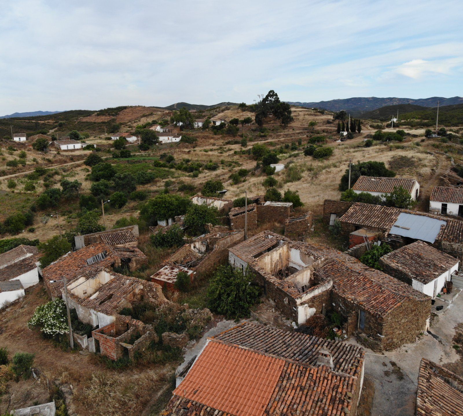 Moradia T4 para Recuperar, zona Alta na Serra de Tavira - Foto 5