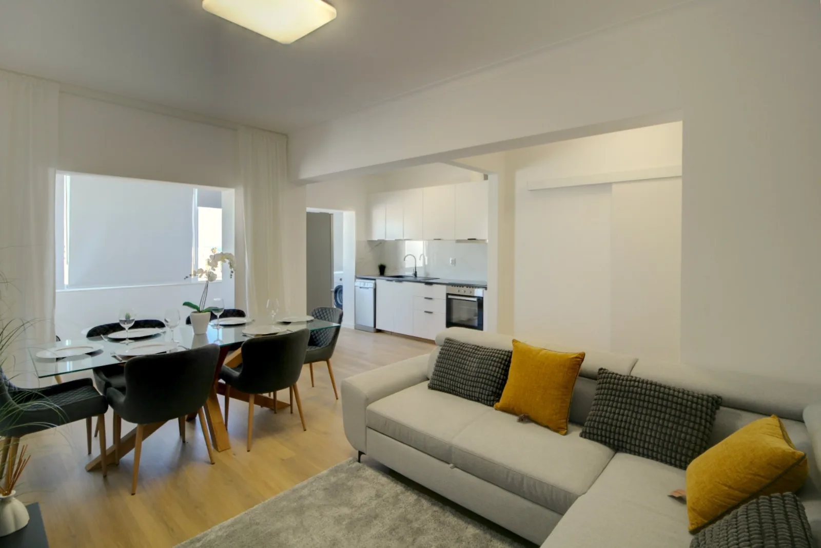 Apartamento T3 Totalmente Renovado, mobilado e com Vista Mar em Olhão - Foto 2